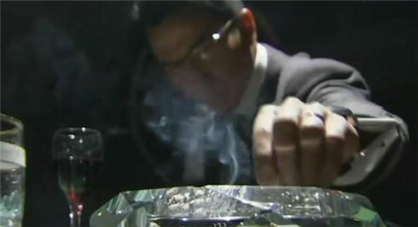 “特殊”的毕业礼物:人文院“石”话实说现场赠予学生“水杉球果”等礼物-澳门新葡京酒店官网入口(图2) 澳门新葡京酒店官网入口